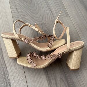 New Strappy Flower Heel Sandals